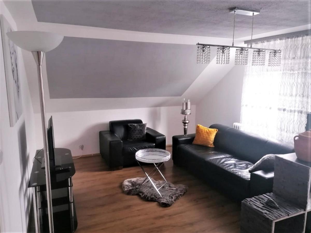 Gemuetliche Apartments In Niederdorfelden Eksteriør bilde